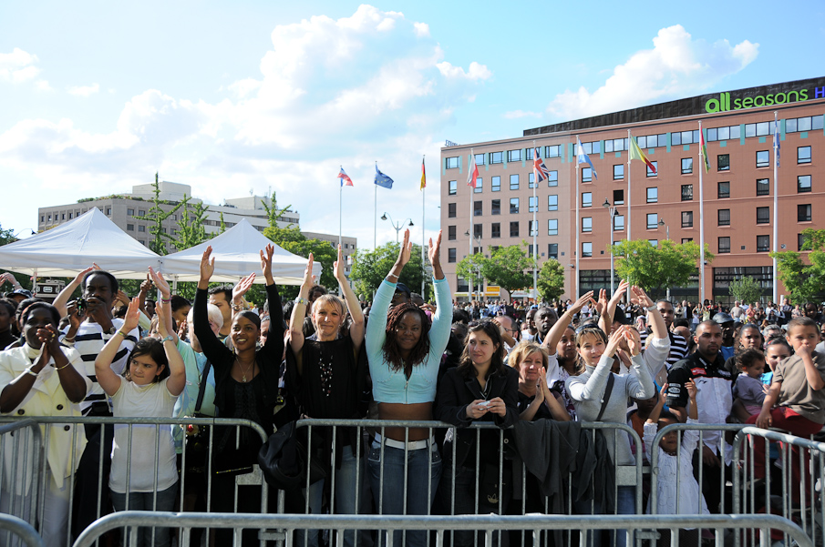 Fete de la Musique Evry 2009 - La Foule 048.jpg
